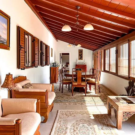 Exquisite Rural House With Garden, Pool And Views. בית נופש Arico Viejo