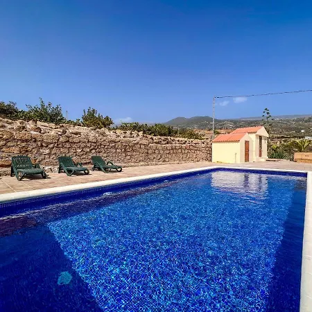 בית נופש Exquisite Rural House With Garden, Pool And Views. Arico Viejo