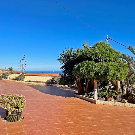 Exquisite Rural House With Garden, Pool And Views. בית נופש *